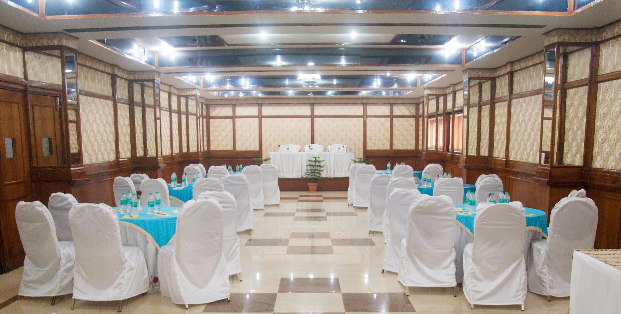 Hotel Kalinga Ashok Bhubaneswar Eksteriør bilde
